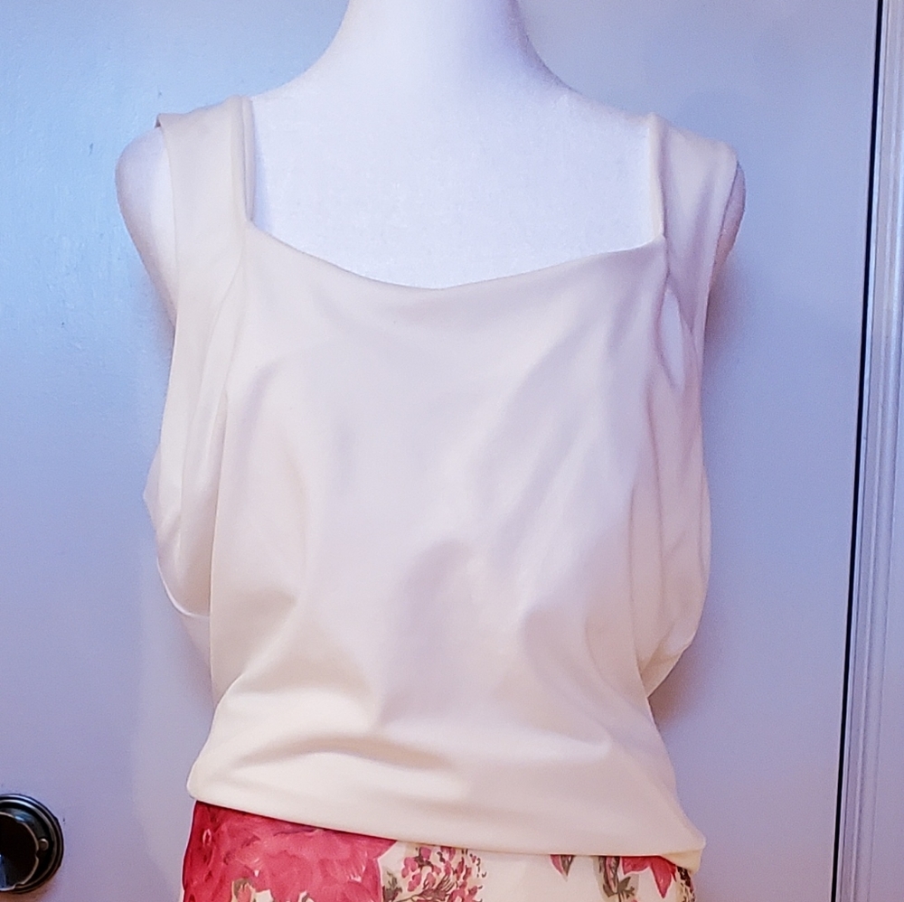 XL Top sleeveless w/Shelf Stap Cross Back